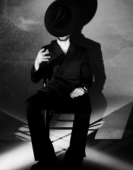 Chay Suede | Harper's Bazaar | Dez 22